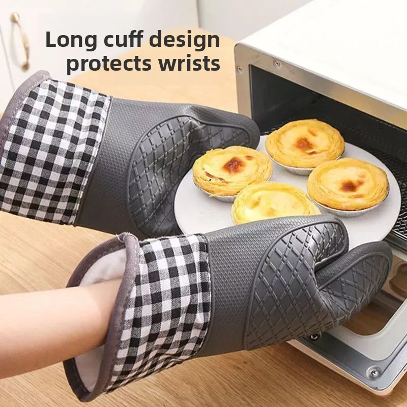 A Thickened Anti-scalding Glove, Silicone Baking Insulation, High Temperature Resistance, Heat Resistance, Household Anti-skid
A Thickened Anti-scalding Glove, Silicone Baking Insulation, High Temperature Resistance, Heat Resistance, Household Anti-skid
