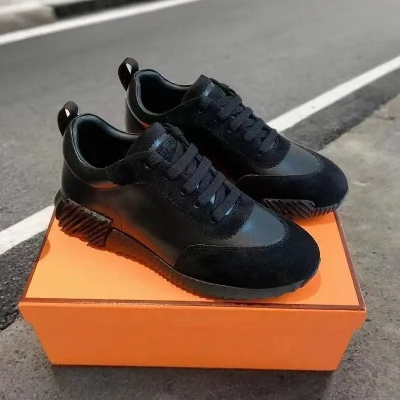 2026 New Men's High End Running Shoes Breathable Lace Up Versatile Casual Sneakers Color Block Athletic Street Style Fashion
2026 New Men's High End Running Shoes Breathable Lace Up Versatile Casual Sneakers Color Block Athletic Street Style Fashion