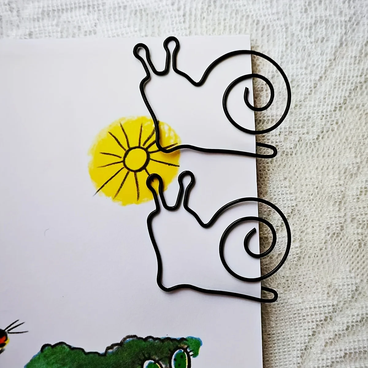 20Pcs Black Snail Shaped Paper Clips, Cute Novelty Office Stationery, Funny Desk Gifts for Coworkers, Teachers and Students
20Pcs Black Snail Shaped Paper Clips, Cute Novelty Office Stationery, Funny Desk Gifts for Coworkers, Teachers and Students