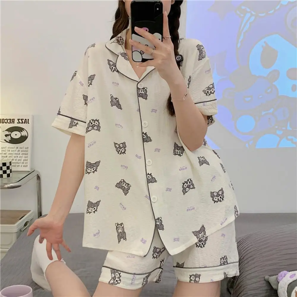 Cartoon Sanrio Kuromi Pajamas Set Female Summer Lapel Comfortable Cute Thin Short Sleeves Tops Shorts Girls Homewear Sweet Gift
Cartoon Sanrio Kuromi Pajamas Set Female Summer Lapel Comfortable Cute Thin Short Sleeves Tops Shorts Girls Homewear Sweet Gift