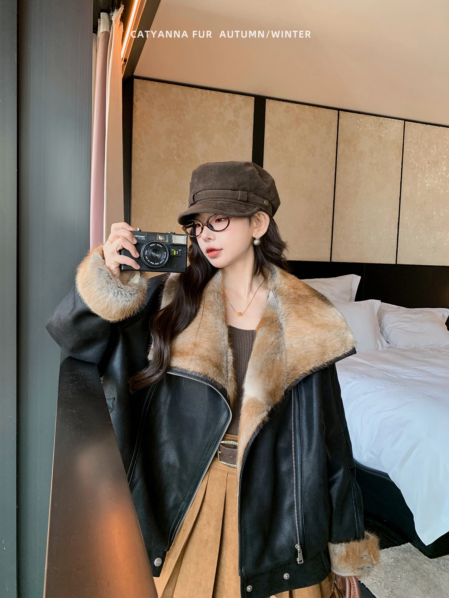 Prague Castle American Retro Style Short Female Jacket Mink Fur Coat Winter Trendy Functional Fashion Whole Skin Long Sleeve ...
Prague Castle American Retro Style Short Female Jacket Mink Fur Coat Winter Trendy Functional Fashion Whole Skin Long Sleeve ...
