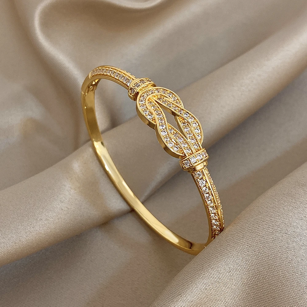 Freetry Luxury Zircon Gold Plated Bracelets Women Elegant 8-word Structure Irregular Open Spring Buckle Bangle Party Jewelry New 
Freetry Luxury Zircon Gold Plated Bracelets Women Elegant 8-word Structure Irregular Open Spring Buckle Bangle Party Jewelry New