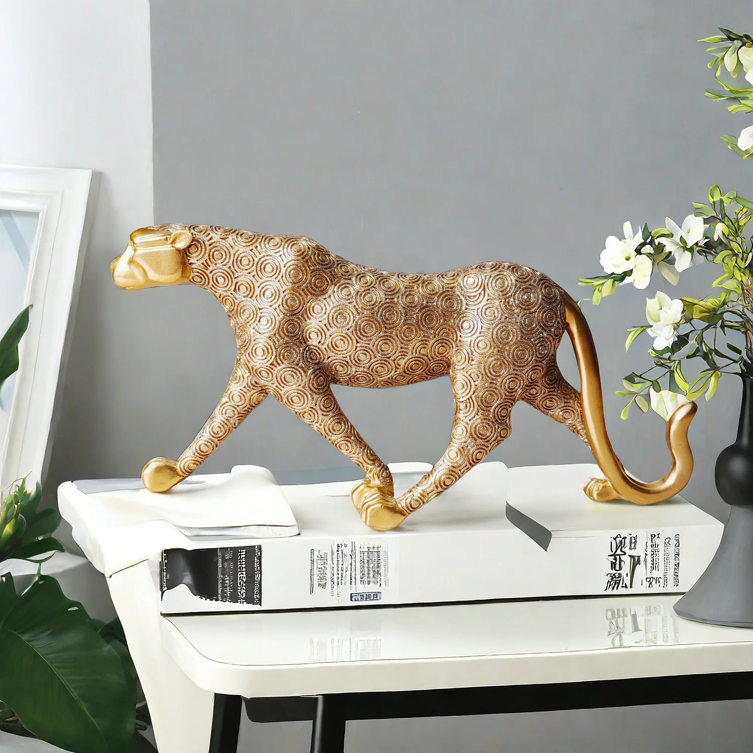 Modern minimalist powder leopard home decoration, living room and office desktop decoration, resin handicrafts
Modern minimalist powder leopard home decoration, living room and office desktop decoration, resin handicrafts