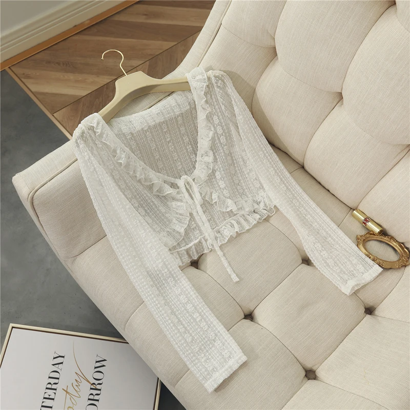 Women's Lace Sun Protection Shirt Short Style Belted Thin Outerwear with Strap Dresses Korean Style V-neck Long Sleeve Top
Women's Lace Sun Protection Shirt Short Style Belted Thin Outerwear with Strap Dresses Korean Style V-neck Long Sleeve Top