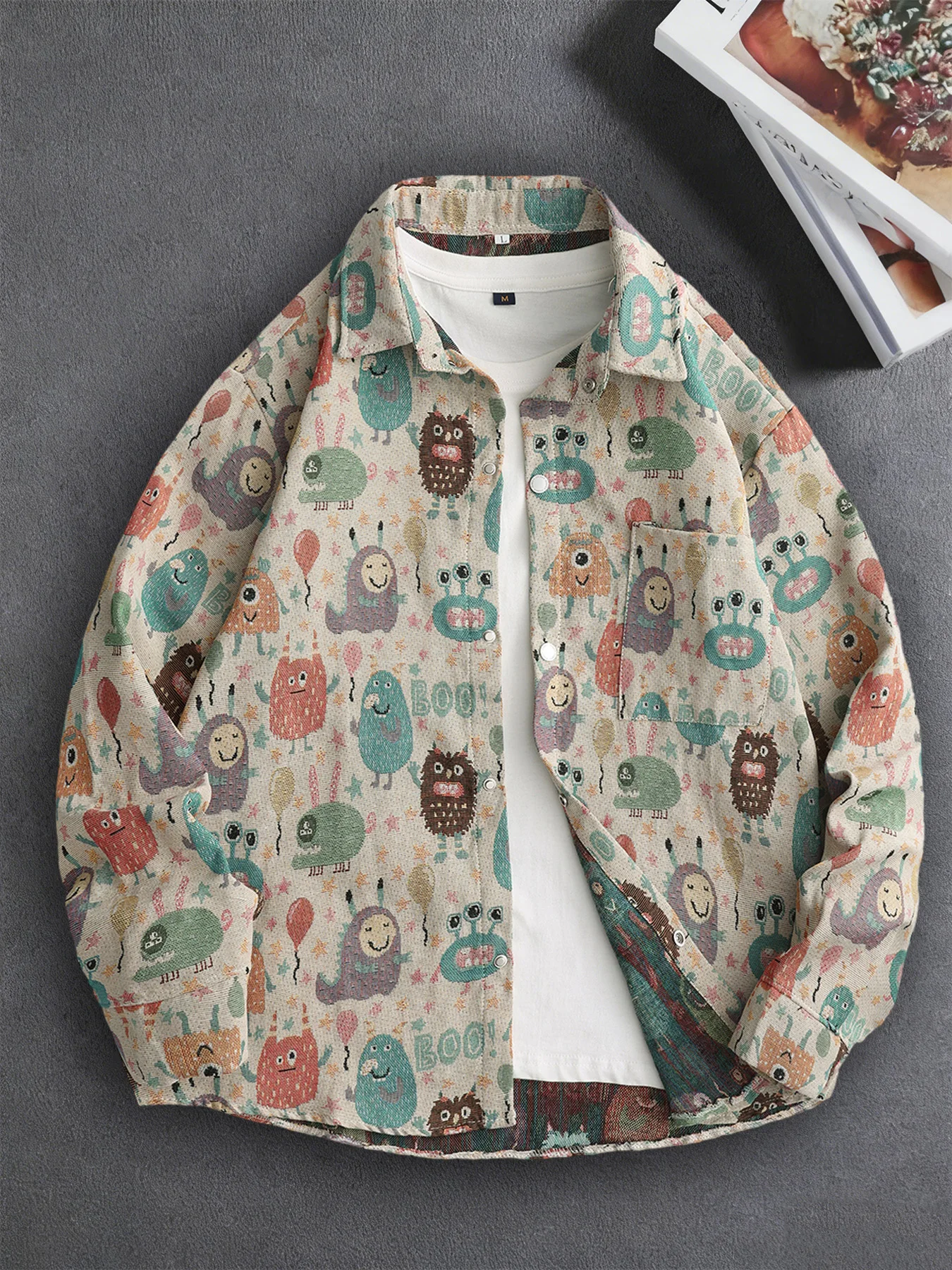 Мужская модная повседневная куртка с универсальным забавным жаккардом с мультяшным монстром, воротником-поло, стильная и универсальная
Мужская модная повседневная куртка с универсальным забавным жаккардом с мультяшным монстром, воротником-поло, стильная и универсальная