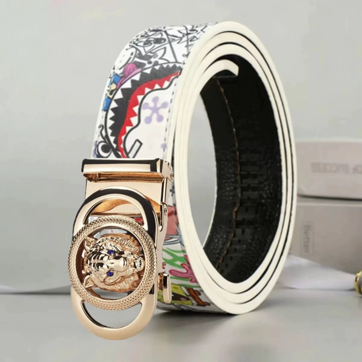 Мужской кожаный ремень с автоматической пряжкой Double Ring 2026 из воловьей кожи, модный и простой, с пряжкой из золотого и серебряного сплава
Мужской кожаный ремень с автоматической пряжкой Double Ring 2026 из воловьей кожи, модный и простой, с пряжкой из золотого и серебряного сплава