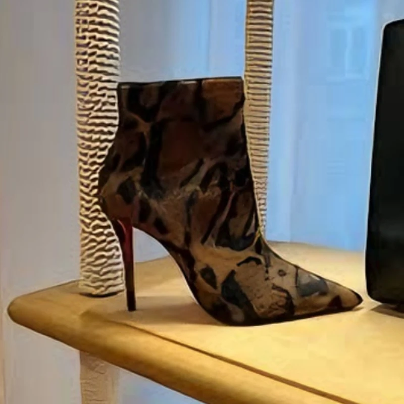 Leopard Print Sexy Pointed Toe Side Zipper Ankle Boots Woman Winter 2026 Black Closed Toe High Heel Short Boots Fashion Shoes
Leopard Print Sexy Pointed Toe Side Zipper Ankle Boots Woman Winter 2026 Black Closed Toe High Heel Short Boots Fashion Shoes