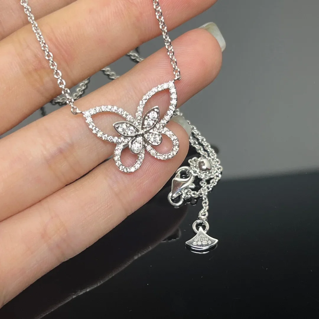 High Quality Silver Jewelry Fashion Exquisite Hollow Butterfly Pendant Necklace Inlaid High-grade Zircon Women Jewelry Gift
High Quality Silver Jewelry Fashion Exquisite Hollow Butterfly Pendant Necklace Inlaid High-grade Zircon Women Jewelry Gift