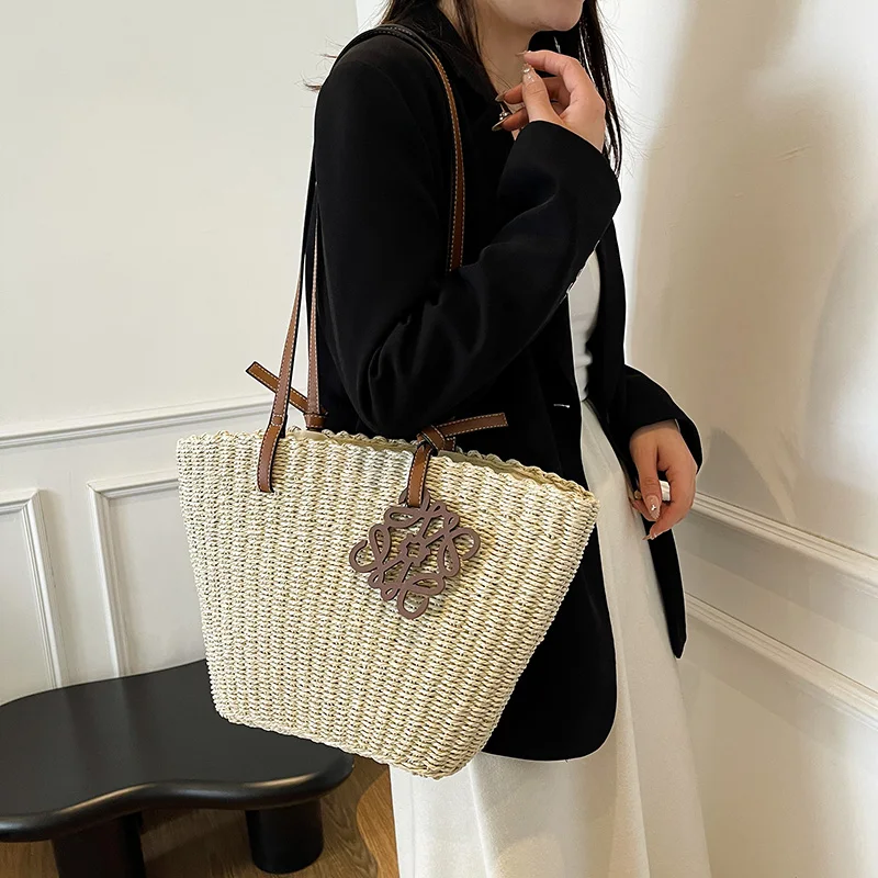 Модные женские сумки, кожаная сумка через плечо, сумка через плечо, сумка-мессенджер, роскошный бренд, известный дизайнер, популярная классическая элегантная сумка 
Модные женские сумки, кожаная сумка через плечо, сумка через плечо, сумка-мессенджер, роскошный бренд, известный дизайнер, популярная классическая элегантная сумка