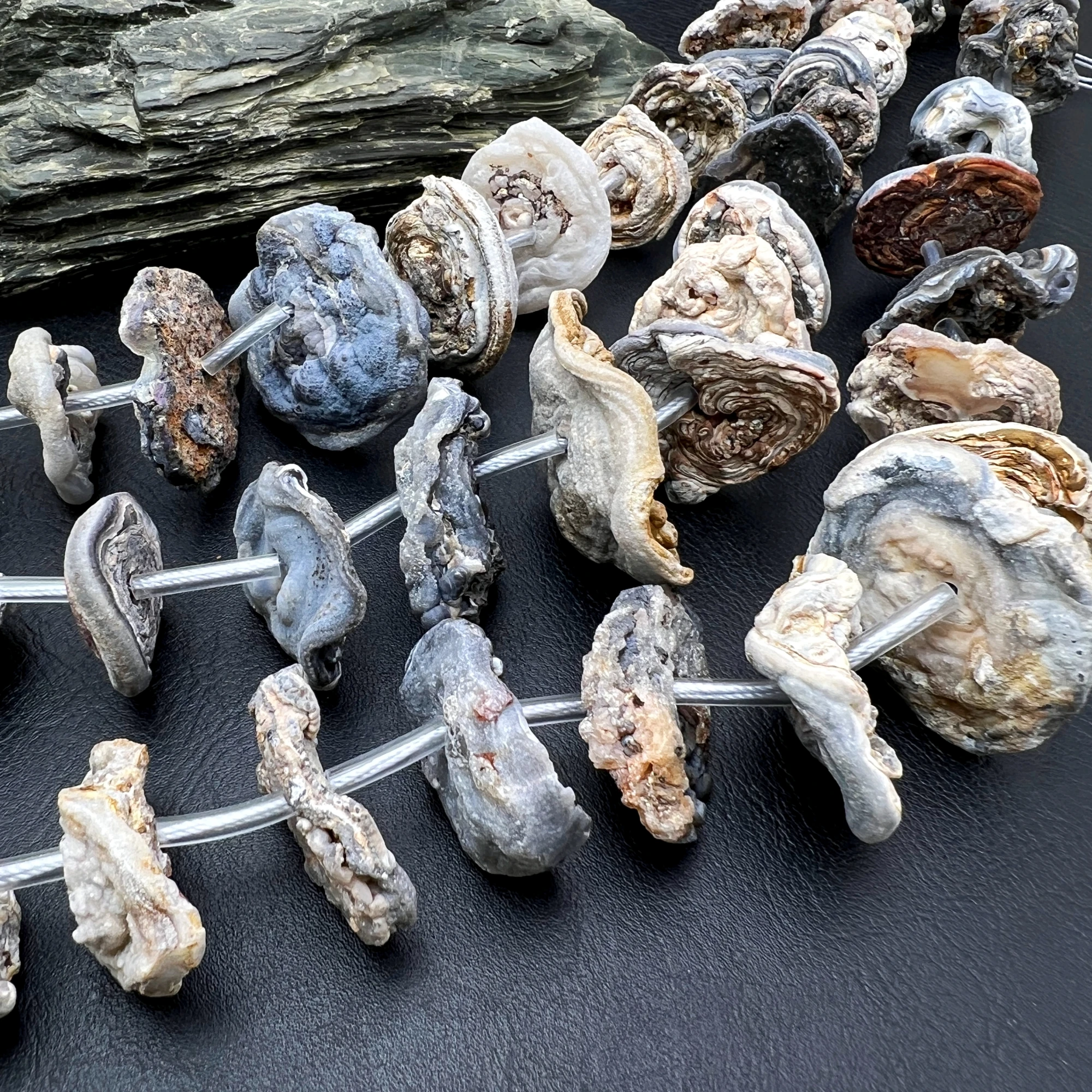 Graduated Large Natural Galaxy Quartz Sun Agates Wheel Nugget Beads For DIY Choker Jewelry Making MY260501
Graduated Large Natural Galaxy Quartz Sun Agates Wheel Nugget Beads For DIY Choker Jewelry Making MY260501