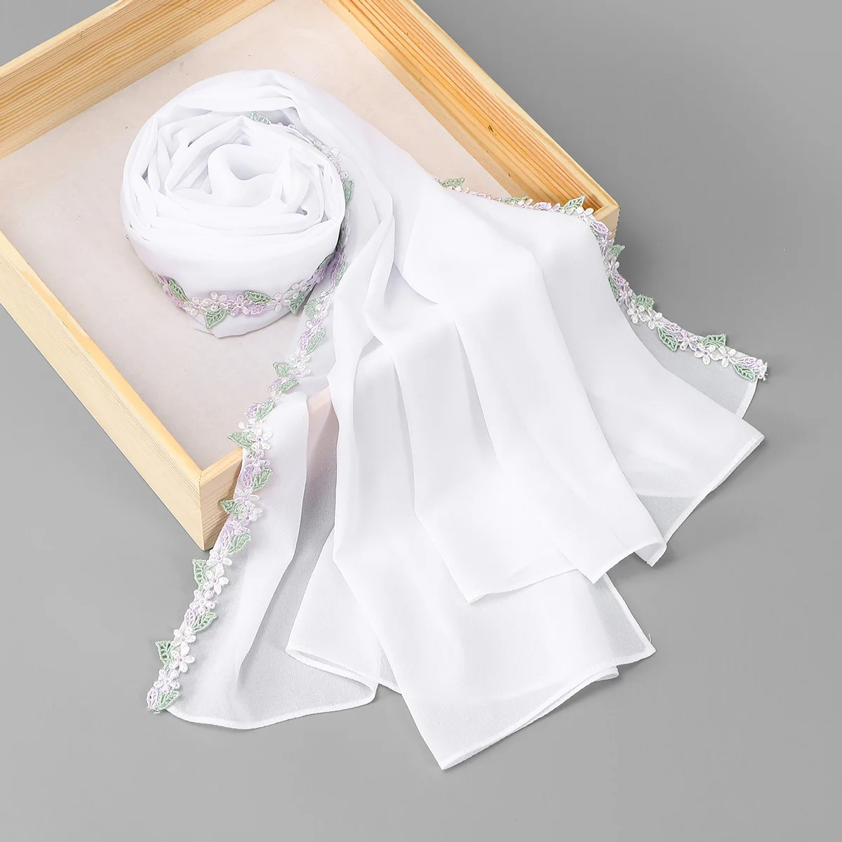 180*70cm Embroidery Chiffon Long Scarf Women Shawls Wrap Muslim Hijab Bandanas Scarves Headband Bufanda Foulard Turbante Mujer
180*70cm Embroidery Chiffon Long Scarf Women Shawls Wrap Muslim Hijab Bandanas Scarves Headband Bufanda Foulard Turbante Mujer