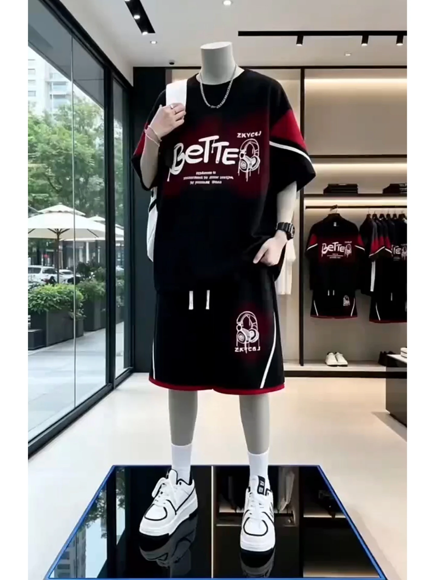 Cool Casual Basketball Outfit for Men Summer Short Sleeve Shorts Set Teenagers Polyester Fiber T-Shirt Style Sports Wear
Cool Casual Basketball Outfit for Men Summer Short Sleeve Shorts Set Teenagers Polyester Fiber T-Shirt Style Sports Wear
