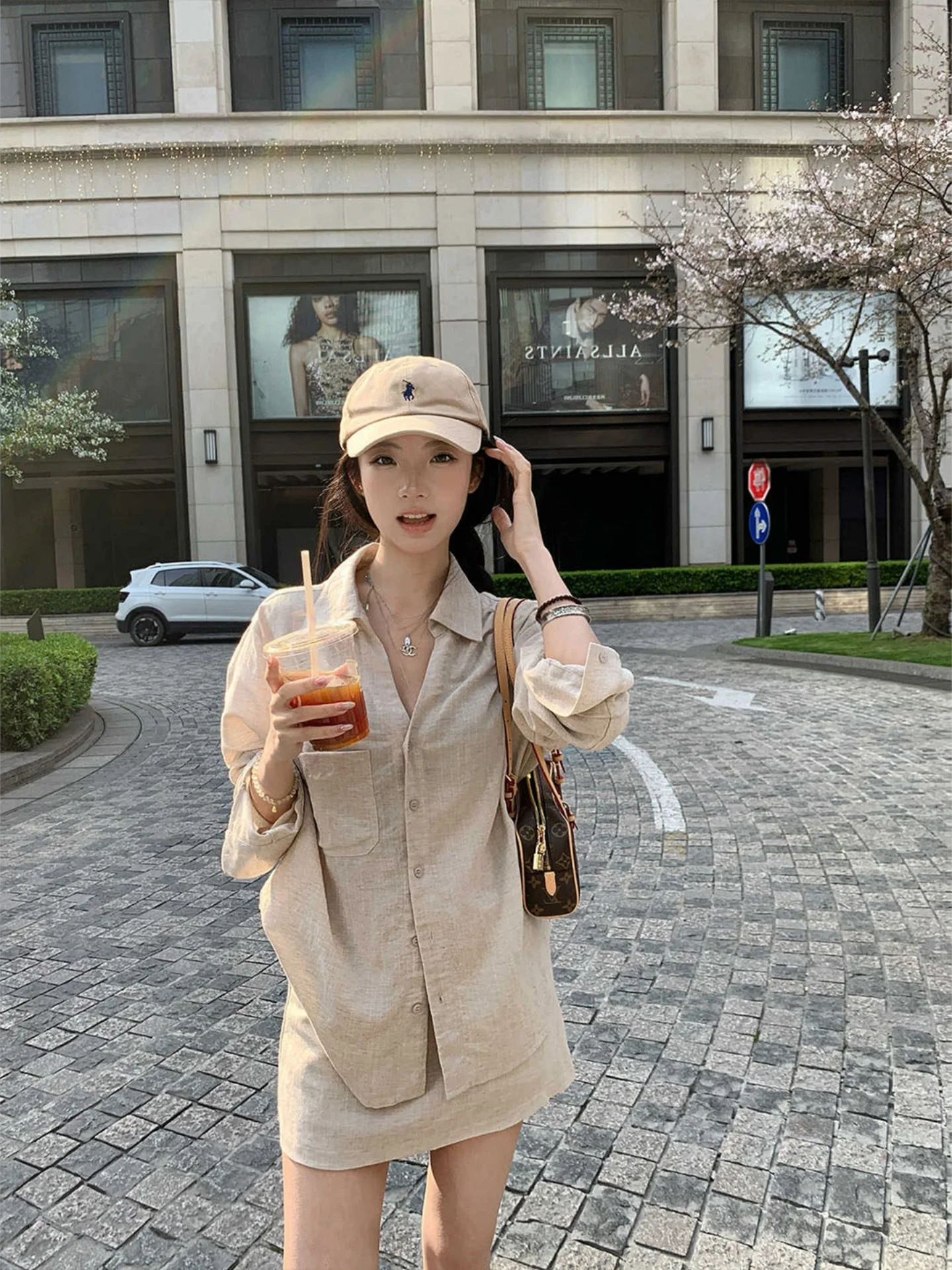 Korean Loose Sun Protection Shirt Casual Women's Fashion Set Short Skirt Long Sleeve High Waist Bq421 Summer Outfit
Korean Loose Sun Protection Shirt Casual Women's Fashion Set Short Skirt Long Sleeve High Waist Bq421 Summer Outfit