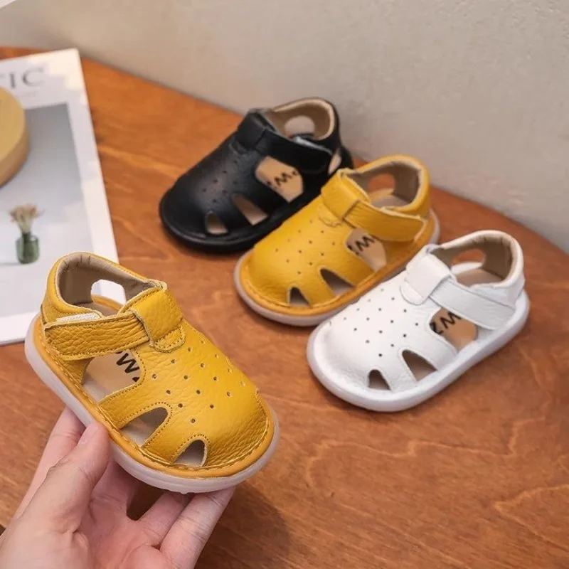 Baby Kids Leather Sandals Soft Bottom Non Slip Walking Shoes Boys Baotou Beach Sandals Infant Boys Comfortable Sneakers
Baby Kids Leather Sandals Soft Bottom Non Slip Walking Shoes Boys Baotou Beach Sandals Infant Boys Comfortable Sneakers