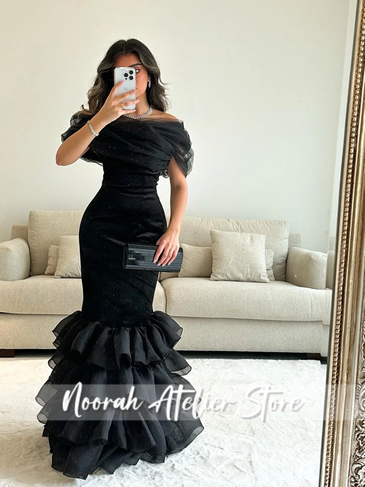 Elegant Black tulle Boat Neck Arabic Evening Dresses Tiered Ruffles Wedding Dresses Dubai فساتين سهرة Prom Dress 2025 Customized
Elegant Black tulle Boat Neck Arabic Evening Dresses Tiered Ruffles Wedding Dresses Dubai فساتين سهرة Prom Dress 2025 Customized