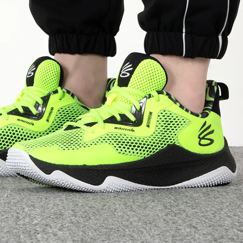 Under Armour men's and women's shoes 2025 spring new fitness running shoes actual training basketball shoes 3026891-300
Under Armour men's and women's shoes 2025 spring new fitness running shoes actual training basketball shoes 3026891-300