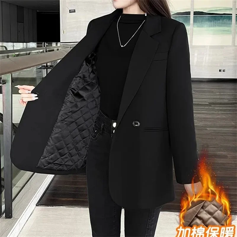 Black Suit Jacket Women's Autumn Winter 2025 New Coat Thickened Cotton Clamping Outwear Wild Fashion Casual Blazer Top Female
Black Suit Jacket Women's Autumn Winter 2025 New Coat Thickened Cotton Clamping Outwear Wild Fashion Casual Blazer Top Female