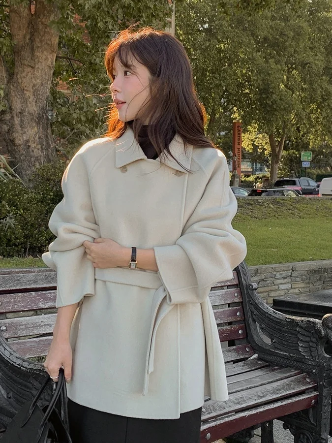 Женское шикарное шерстяное пальто с завязкой на талии и воротником-стойкой с поясом, модное длинное све све, цветное платье средней длины для поездок на работу
Женское шикарное шерстяное пальто с завязкой на талии и воротником-стойкой с поясом, модное длинное све све, цветное платье средней длины для поездок на работу