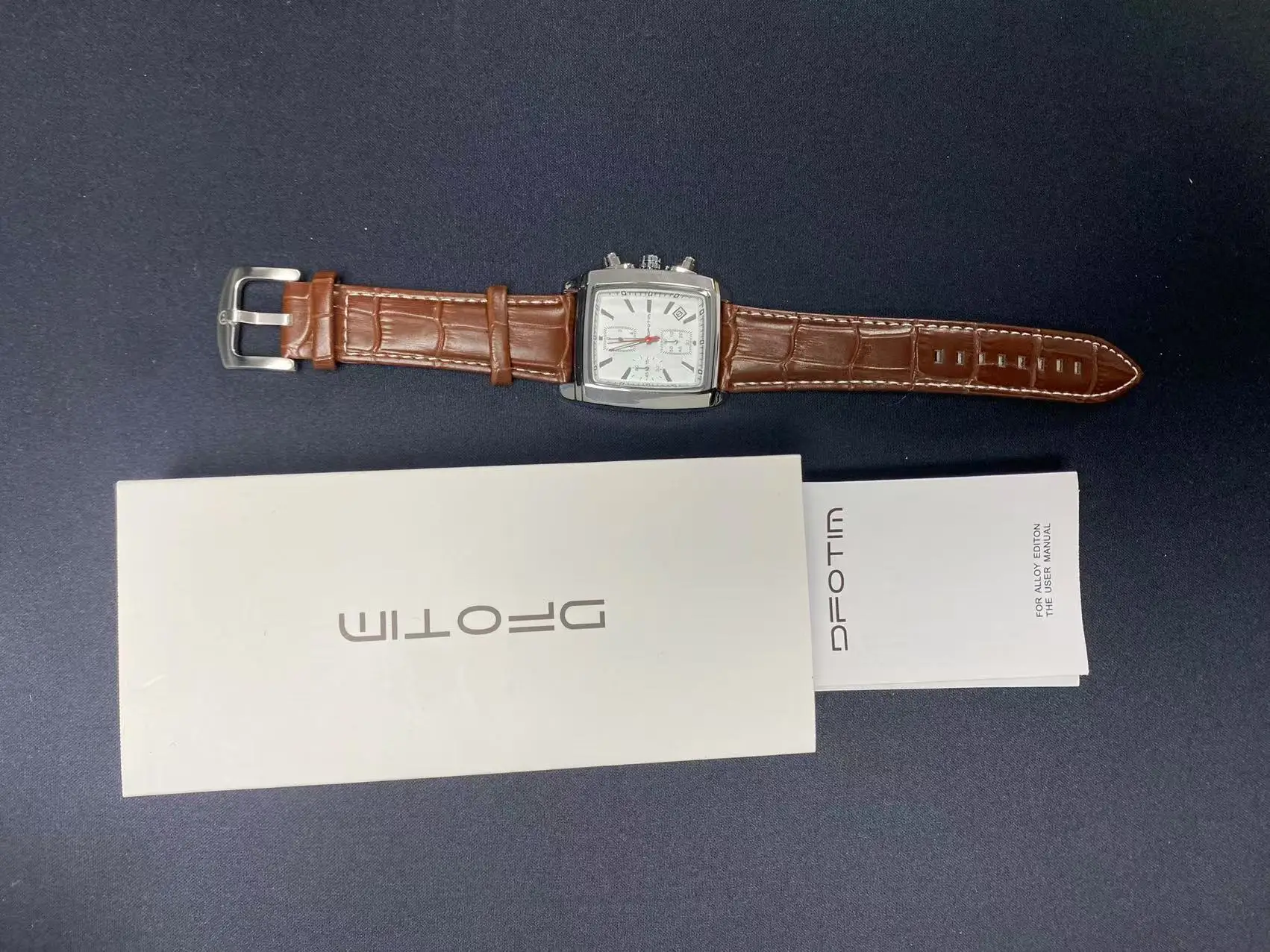DFOTIM New six pin men's quartz watch, leather strap, waterproof calendar timing watch
DFOTIM New six pin men's quartz watch, leather strap, waterproof calendar timing watch