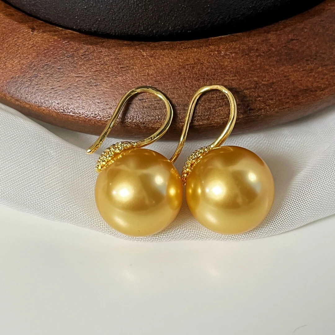 Lace crochet, high-quality Philippine gold Shijia pearl small high-heeled shoe earrings, simple light luxury ear hooks
Lace crochet, high-quality Philippine gold Shijia pearl small high-heeled shoe earrings, simple light luxury ear hooks