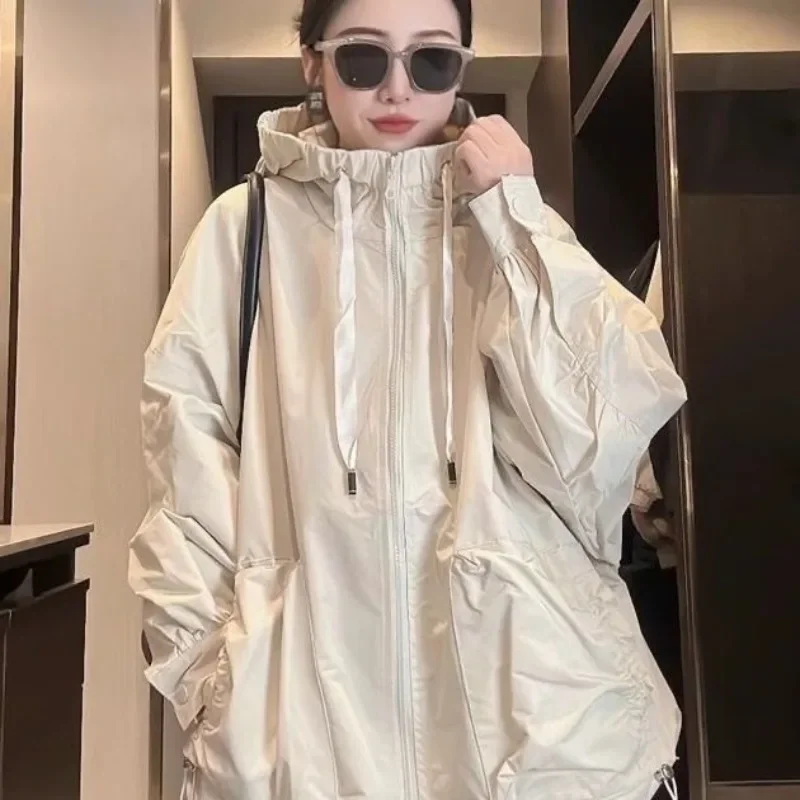 European Goods Large Size Loose Trench Coat Female Tide Spring Autumn Draw Rope Fold Casual Simple Stormjacket Female Clothing
European Goods Large Size Loose Trench Coat Female Tide Spring Autumn Draw Rope Fold Casual Simple Stormjacket Female Clothing