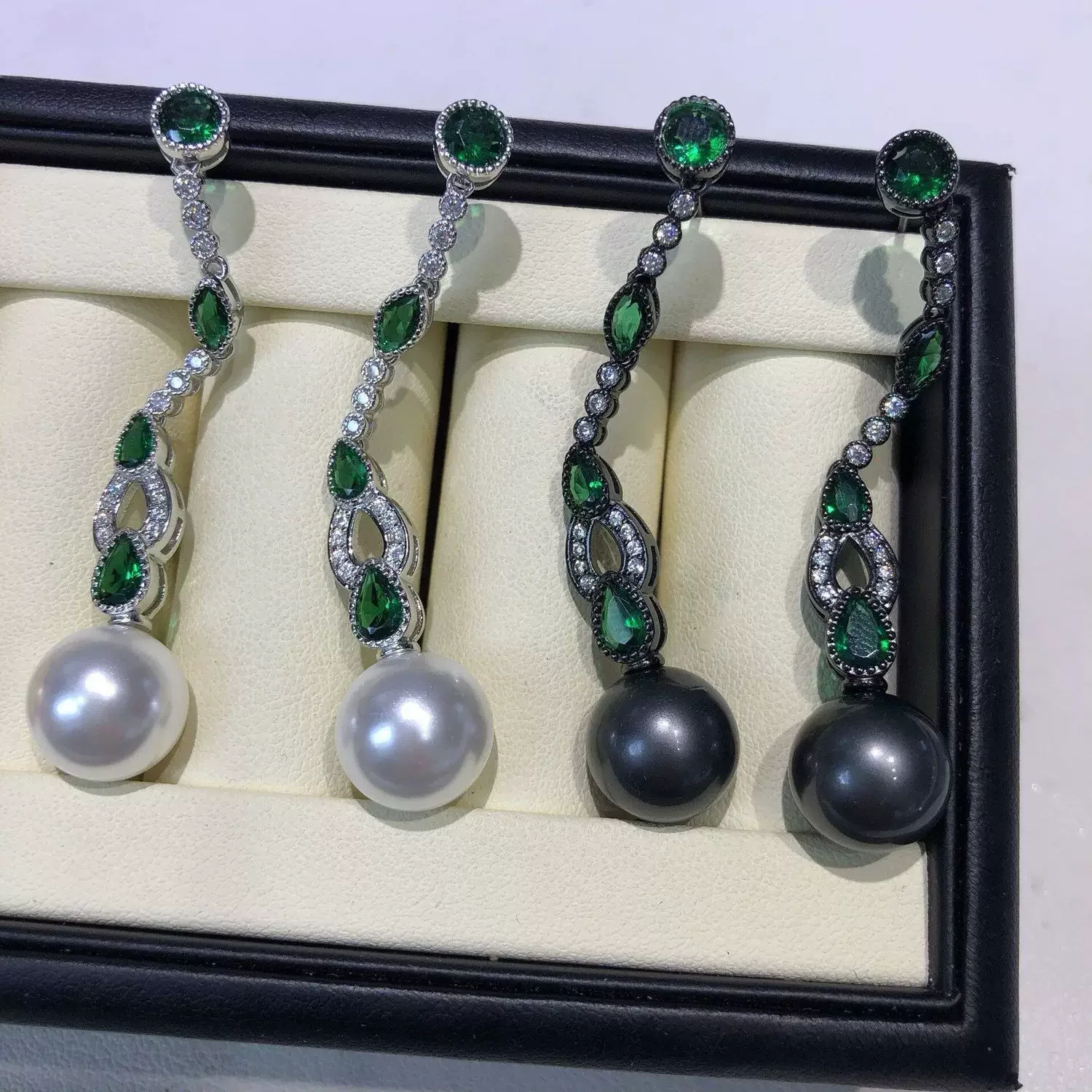 Long pearl jewelry, fully S925 sterling silver, exquisite craftsmanship, fully green diamond earrings, semi-finished, empty base
Long pearl jewelry, fully S925 sterling silver, exquisite craftsmanship, fully green diamond earrings, semi-finished, empty base