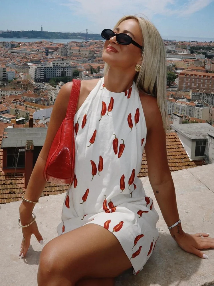 TRAFZA 2024 Woman Sexy Sleeveless Backless Halter Neck Pleated Dress Women's Chic Elegant Chili Print Decoration Slim Mini Dress
TRAFZA 2024 Woman Sexy Sleeveless Backless Halter Neck Pleated Dress Women's Chic Elegant Chili Print Decoration Slim Mini Dress