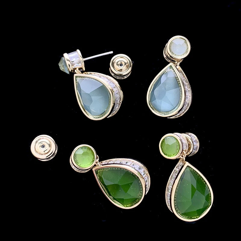 Minimalist Green Drop Earrings with Faceted Crystal and Gold Tone Frame 3D fashion jewelry for girl
Minimalist Green Drop Earrings with Faceted Crystal and Gold Tone Frame 3D fashion jewelry for girl