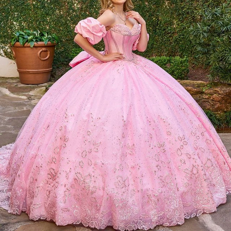 Pink Shiny Princess Sweet 16 Quinceanera Dresses Sequin Applique Beads Crystal Bow Tull Party Birthday Vestido De 15 Anos
Pink Shiny Princess Sweet 16 Quinceanera Dresses Sequin Applique Beads Crystal Bow Tull Party Birthday Vestido De 15 Anos