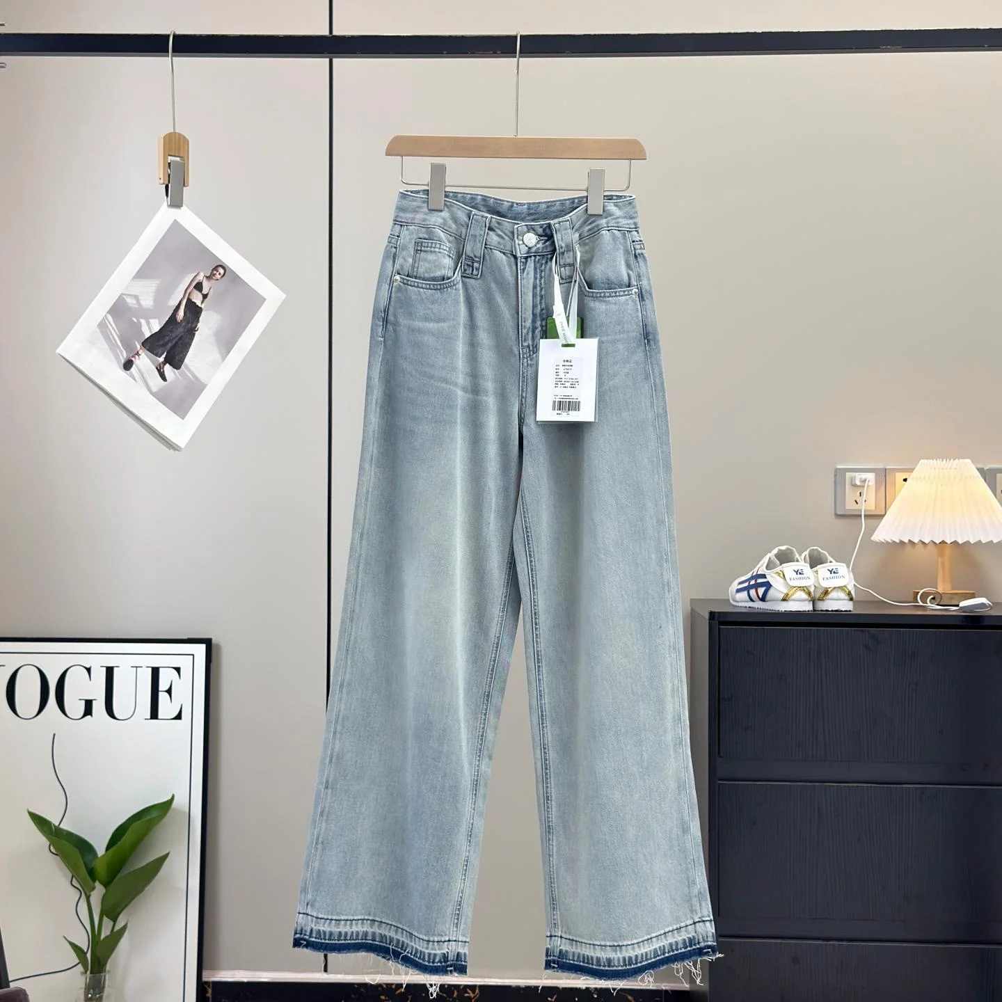 Retro High Waist Straight Leg Jeans Thin Comfortable Lenzing Cotton Washed Frayed Spring Summer Women's Premium Denim
Retro High Waist Straight Leg Jeans Thin Comfortable Lenzing Cotton Washed Frayed Spring Summer Women's Premium Denim