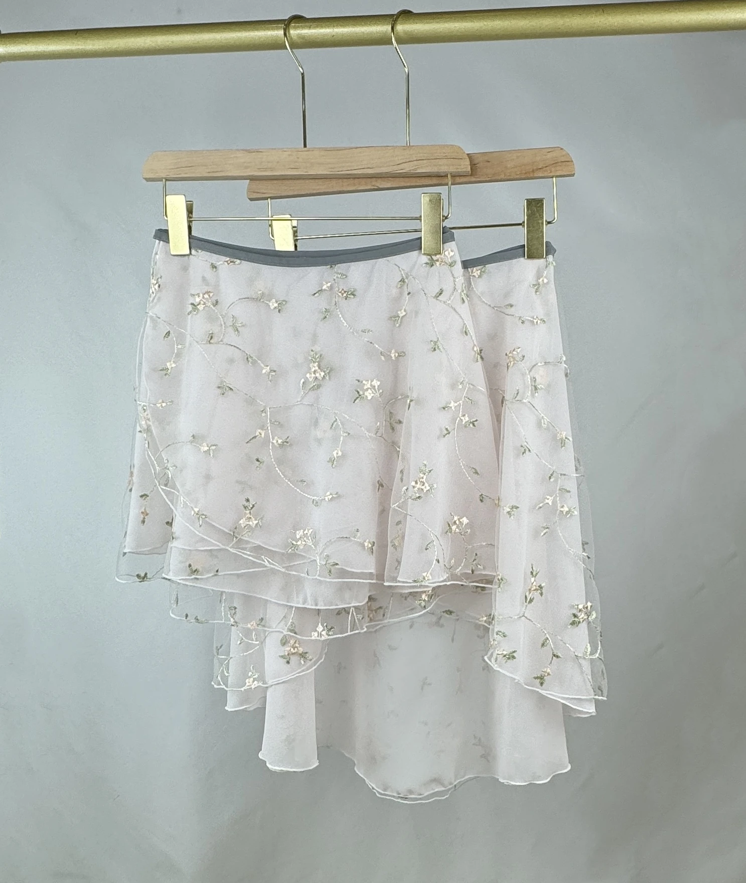 customized women adult ballet dance costume double-layer dance skirt ballet one-piece elastic waistband dance skirt tutu ballet
customized women adult ballet dance costume double-layer dance skirt ballet one-piece elastic waistband dance skirt tutu ballet