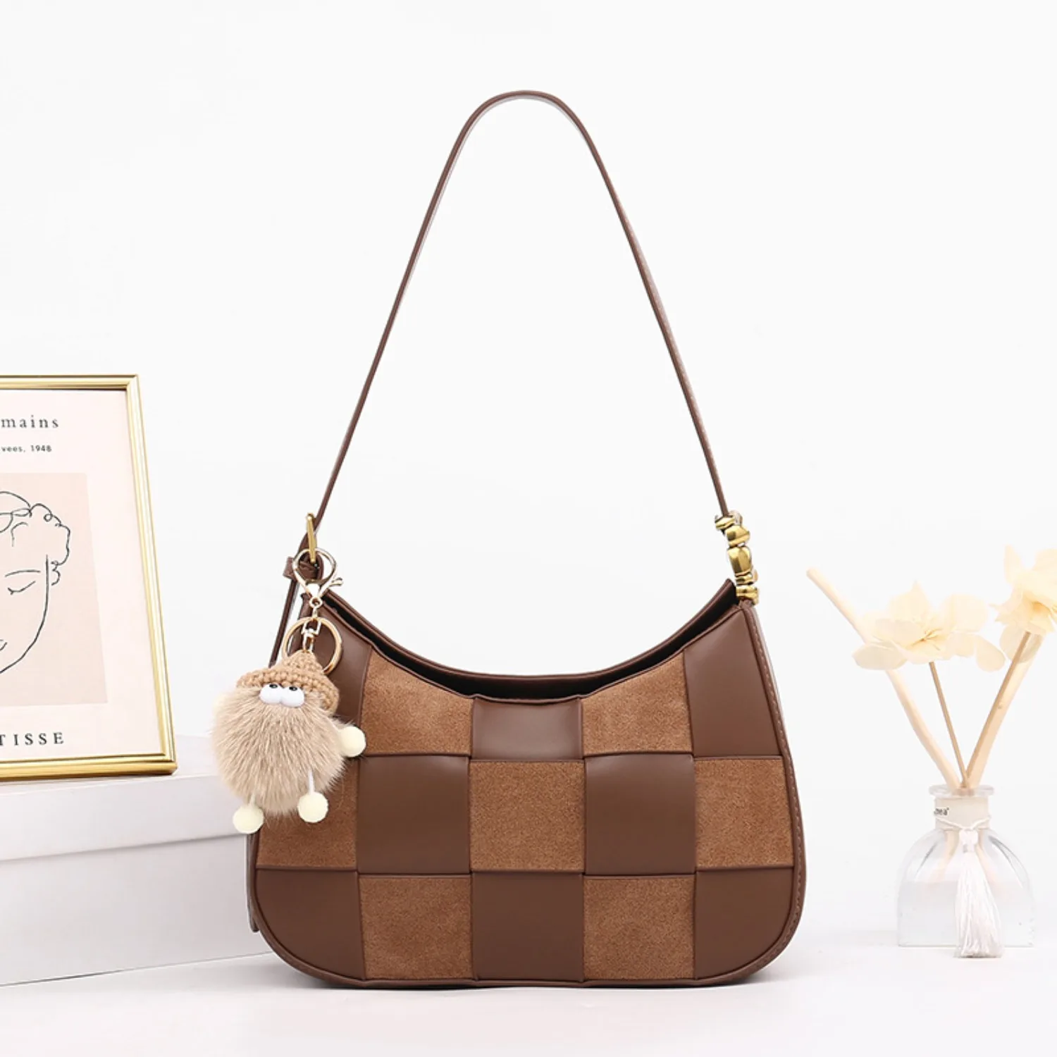 2025 new women's fashion commuter bag shoulder bag, niche braid armpit bag crossbody bag, suitable for daily travel use
2025 new women's fashion commuter bag shoulder bag, niche braid armpit bag crossbody bag, suitable for daily travel use