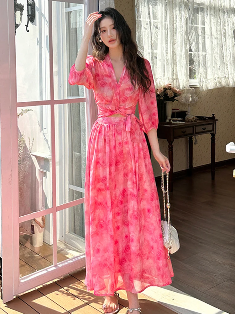 Women Clothes Sweet Floral Print Outfits Elegant V-Neck Cropped Short Tops Shirt Blouse And A-Line Long Skirt Mujer 2 Pieces Set
Women Clothes Sweet Floral Print Outfits Elegant V-Neck Cropped Short Tops Shirt Blouse And A-Line Long Skirt Mujer 2 Pieces Set