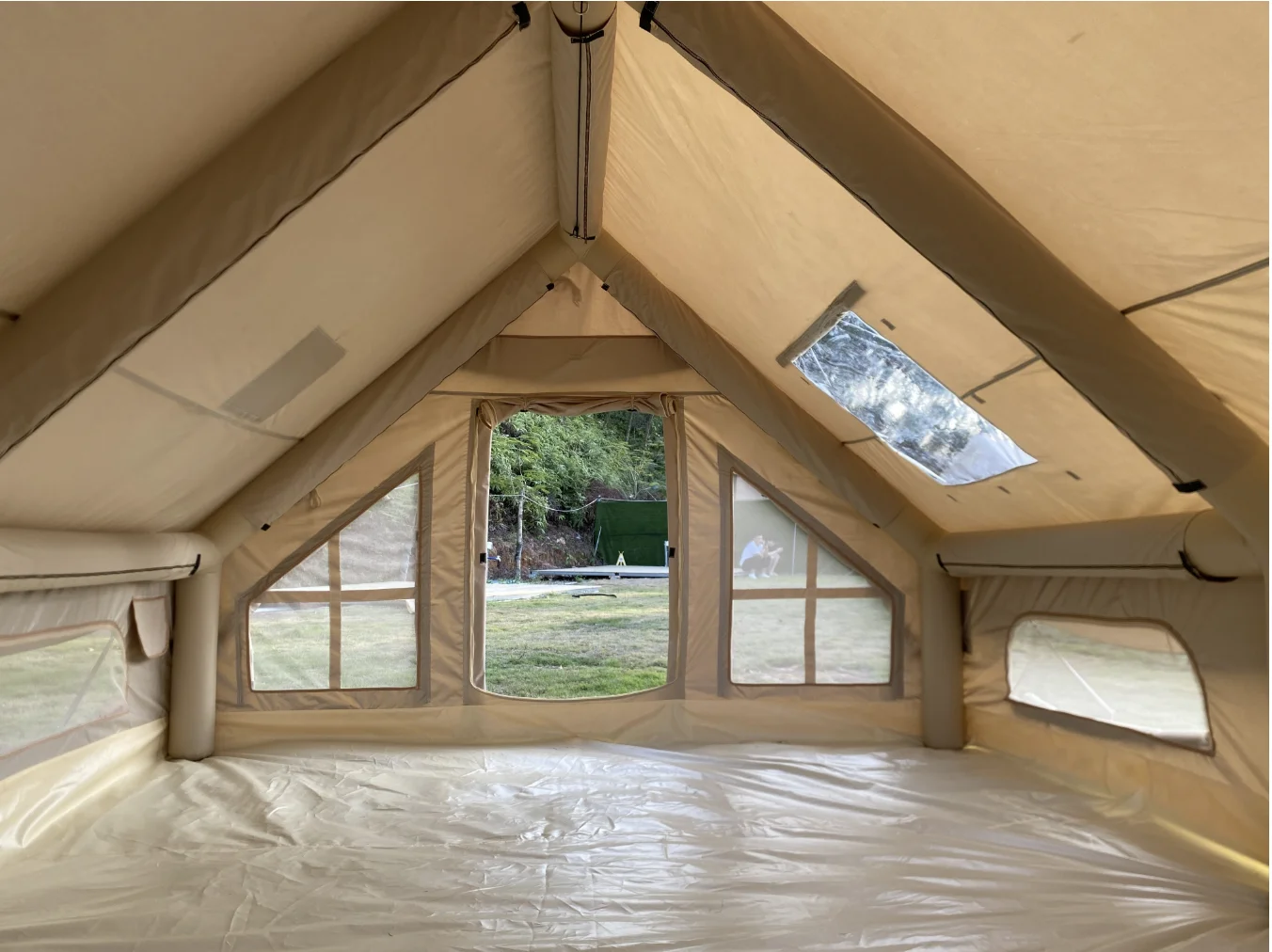 Strovan Custom Logo Professional Manufacturer Waterproof Sunscreen Ultralight Inflatable Party Family Tent for Events Outdoor
Strovan Custom Logo Professional Manufacturer Waterproof Sunscreen Ultralight Inflatable Party Family Tent for Events Outdoor