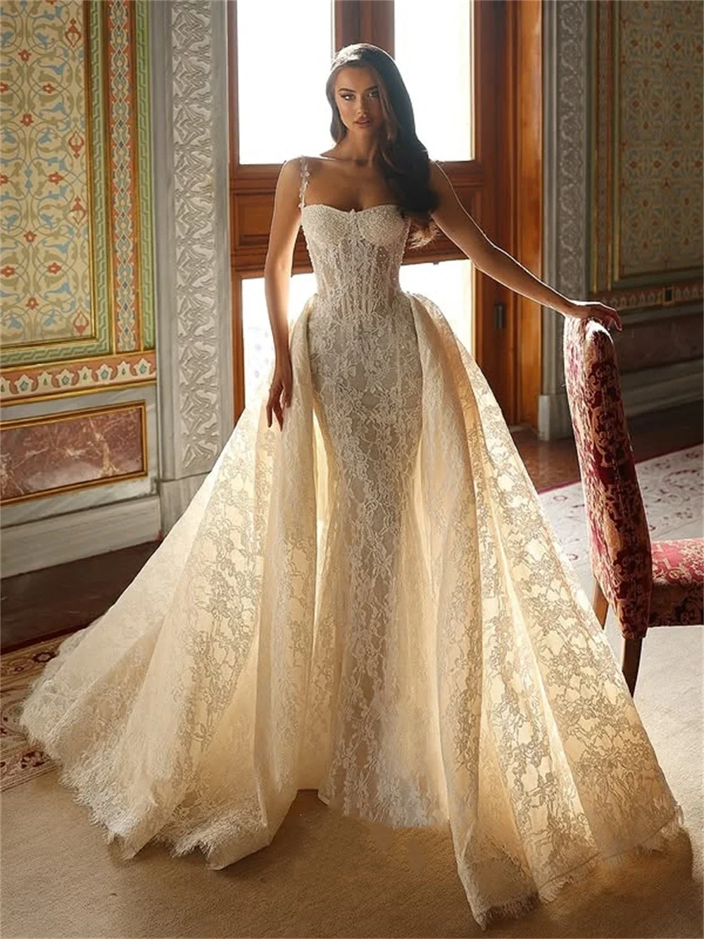 Customized Lace Corset Wedding Dress for Women with Detachable Train Spaghetti Straps Luxury Bride Dress Vestidos De Novia
Customized Lace Corset Wedding Dress for Women with Detachable Train Spaghetti Straps Luxury Bride Dress Vestidos De Novia