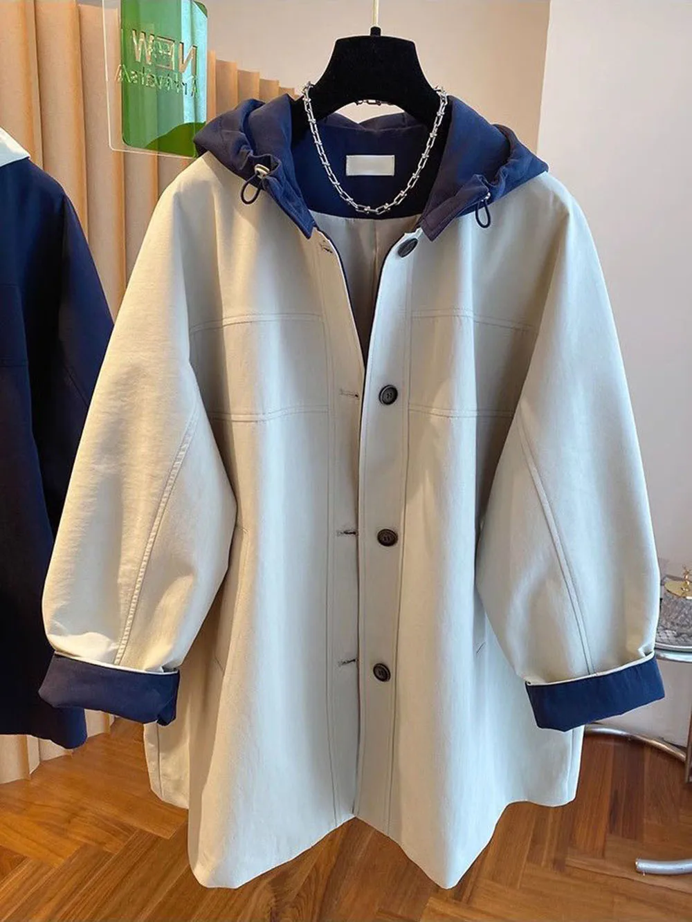 Contrasting Color Design Hooded Windbreaker Fashion Single Breasted Mid Length Jacket Casual Style Women's Hooded Jackets
Contrasting Color Design Hooded Windbreaker Fashion Single Breasted Mid Length Jacket Casual Style Women's Hooded Jackets