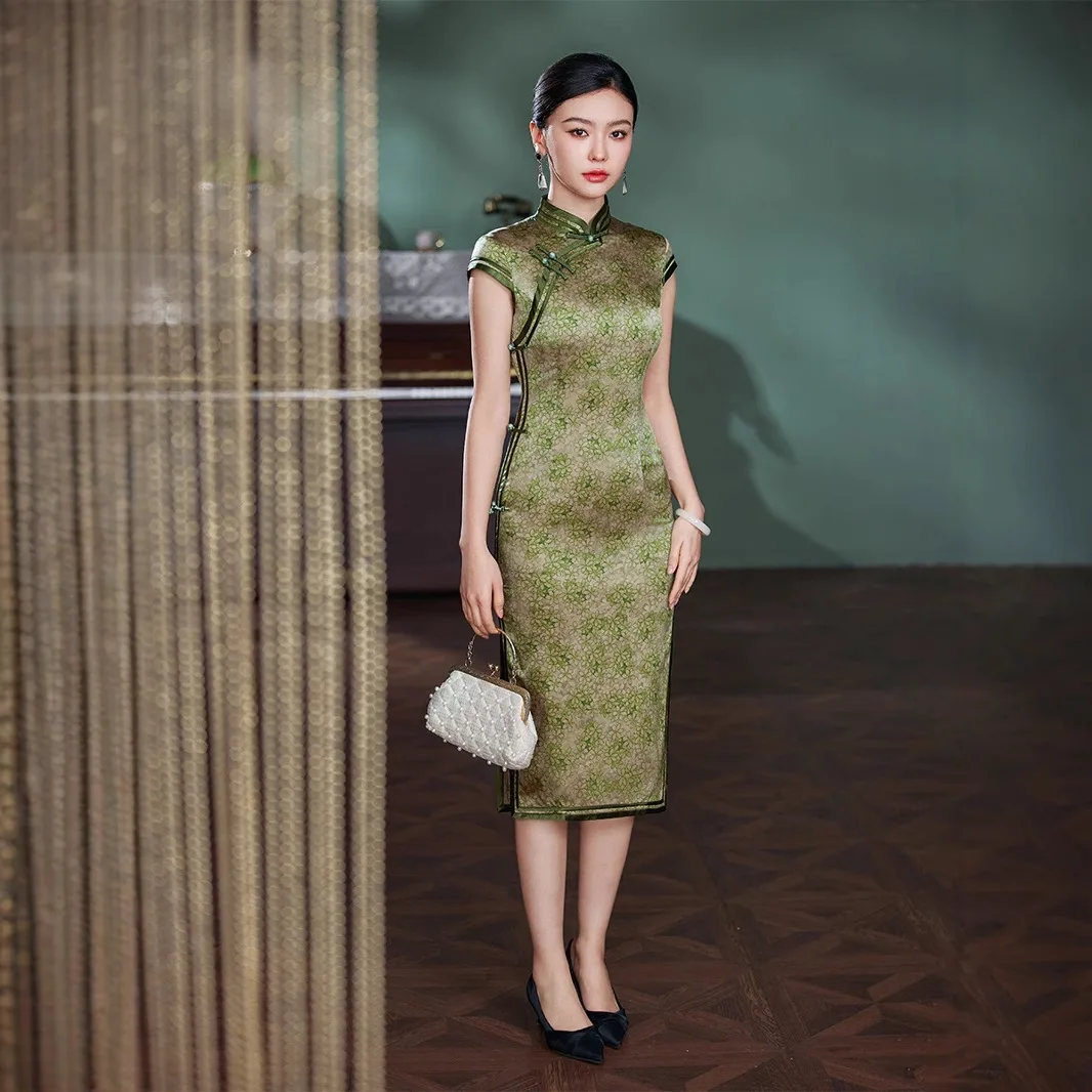 Qikaisheng Silk Floral Traditional Vintage Modern Cheongsam Qipao Green Printing Retro Dress for Examination Daily Wearable
Qikaisheng Silk Floral Traditional Vintage Modern Cheongsam Qipao Green Printing Retro Dress for Examination Daily Wearable