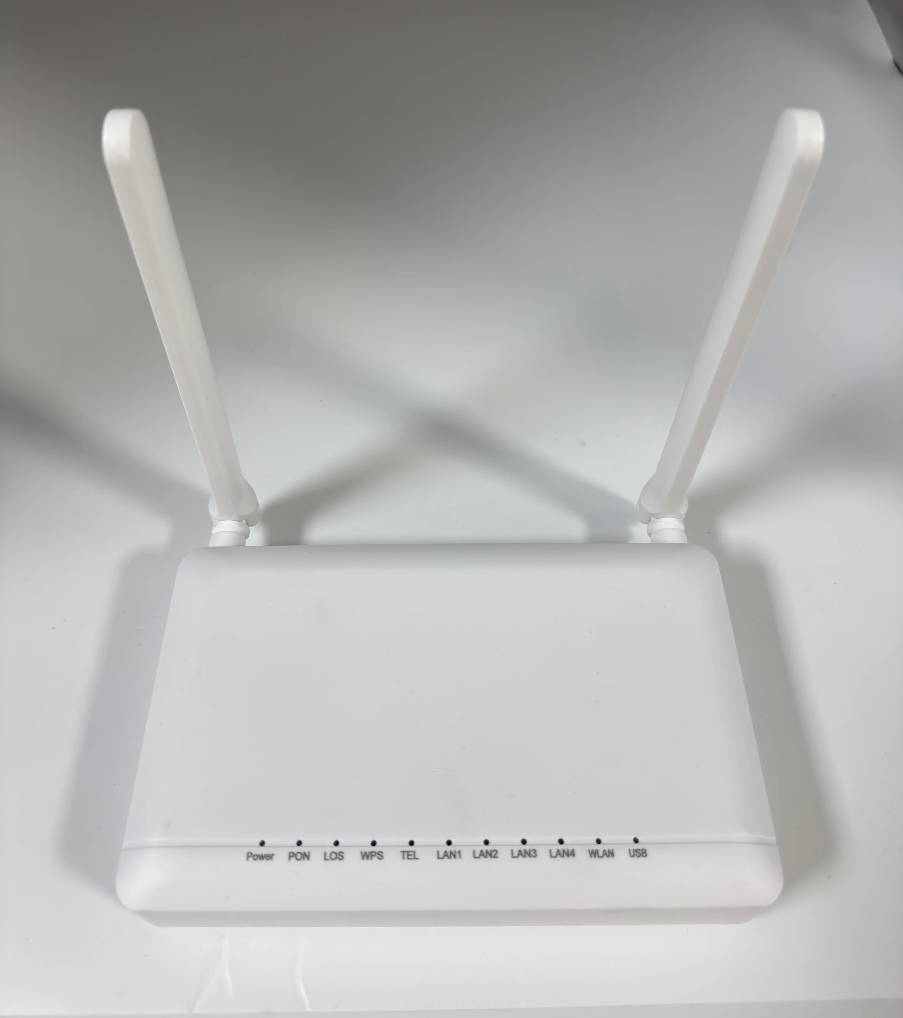 New F680L 5G GPON ONT Dual Band With 4GE+1USB+2.4/5G WIFI onu gpon Router Fiber modem FTTH English Firmware Customizable models
New F680L 5G GPON ONT Dual Band With 4GE+1USB+2.4/5G WIFI onu gpon Router Fiber modem FTTH English Firmware Customizable models
