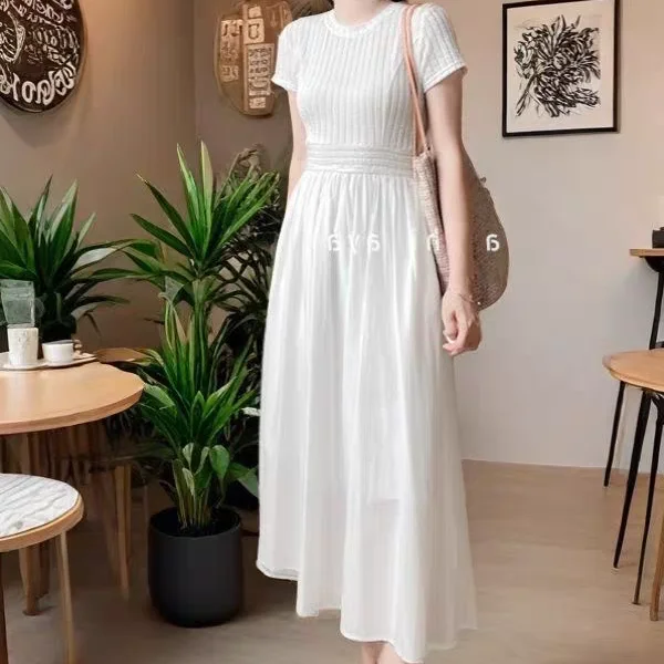 French short-sleeved white dress women's summer 2025 new gentle wind simple round neck splicing waist medium and long dress
French short-sleeved white dress women's summer 2025 new gentle wind simple round neck splicing waist medium and long dress