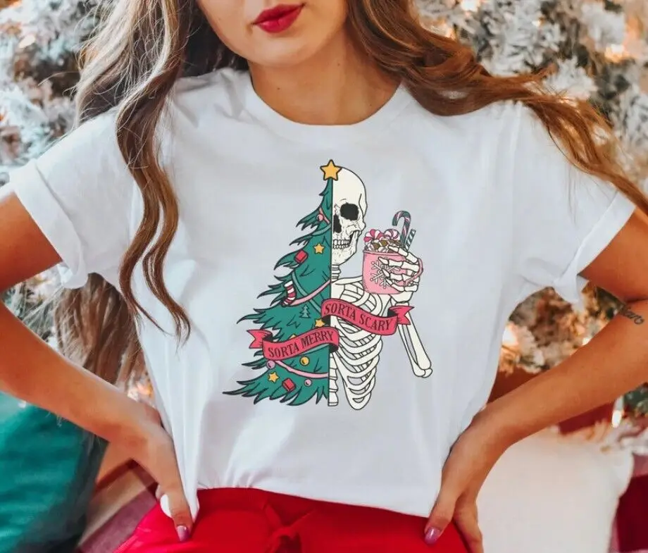 Забавная Рождественская рубашка, страшная футболка Sorta Merry Sorta, Рождественская рубашка со скелетом
Забавная Рождественская рубашка, страшная футболка Sorta Merry Sorta, Рождественская рубашка со скелетом