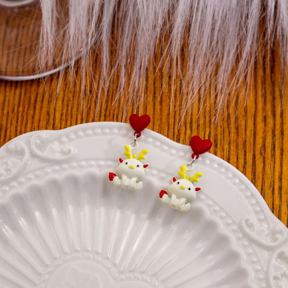 Chinese Style Dragon Year Cartoon Love Cloud Pearl Earrings New Year's Childlike Cute Asymmetrical Earrings for Girls
Chinese Style Dragon Year Cartoon Love Cloud Pearl Earrings New Year's Childlike Cute Asymmetrical Earrings for Girls