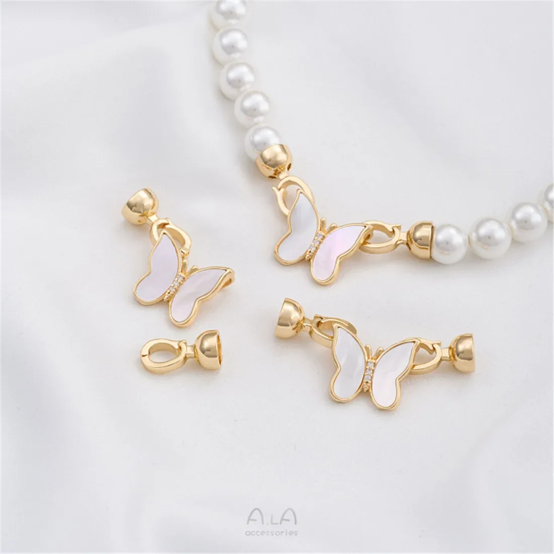 14K Gold Inlaid Natural Mother Shell Butterfly Pearl Buckle Handcrafted Necklace Accessory Connection Closing Buckle Accessories
14K Gold Inlaid Natural Mother Shell Butterfly Pearl Buckle Handcrafted Necklace Accessory Connection Closing Buckle Accessories