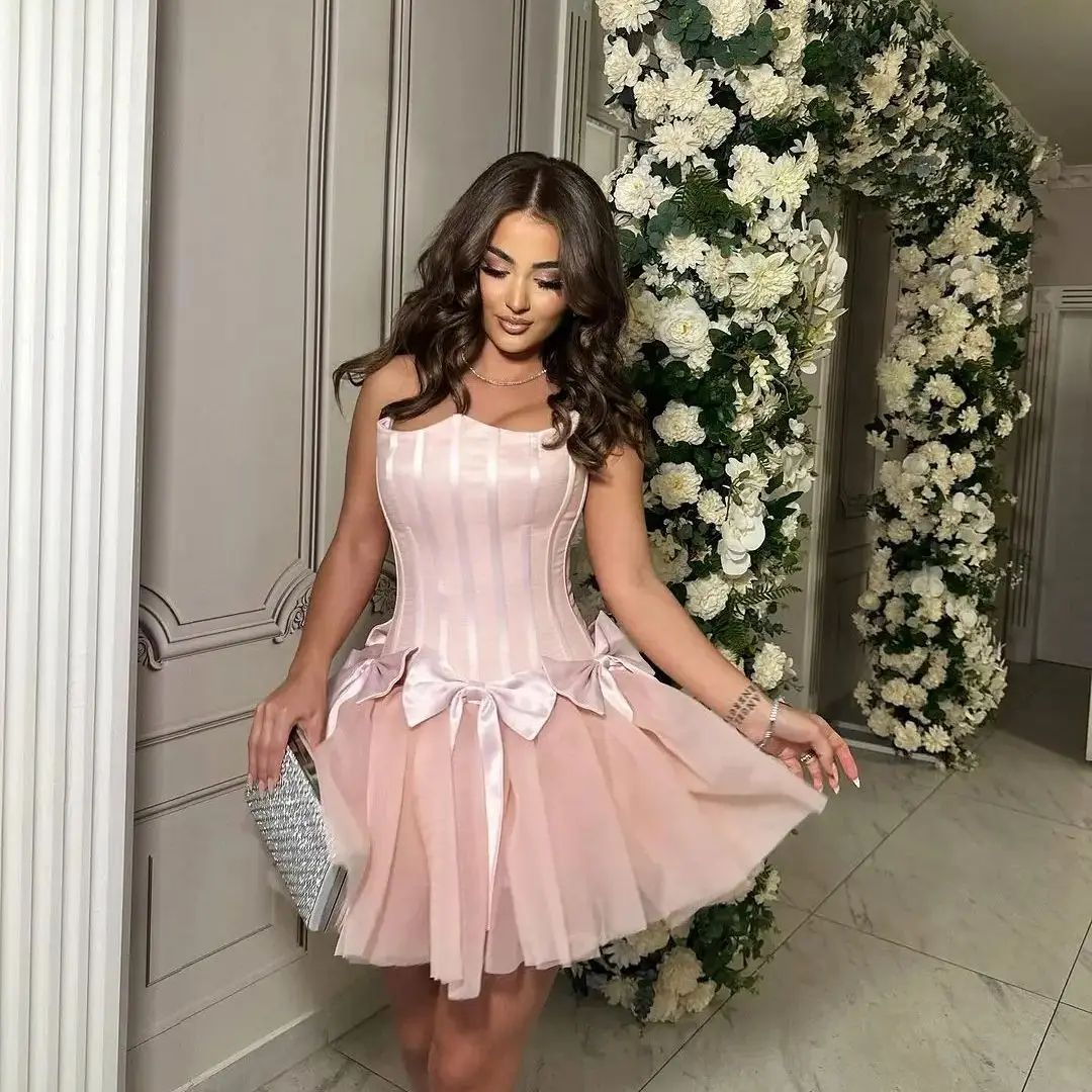 2025 Pink Short Party Gown Corset Short Homecoming Gown Formal Dress Cute Bows Silk Satin Tulle Women Birthday Dress
2025 Pink Short Party Gown Corset Short Homecoming Gown Formal Dress Cute Bows Silk Satin Tulle Women Birthday Dress