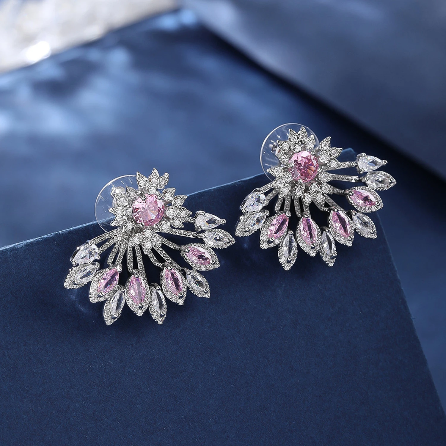Fashion Pink, Purple Cubic Zirconia Crystal Stud Flower Earrings Silver Plated Women Jewelry Accessories Birthday Gifts CE12173
Fashion Pink, Purple Cubic Zirconia Crystal Stud Flower Earrings Silver Plated Women Jewelry Accessories Birthday Gifts CE12173