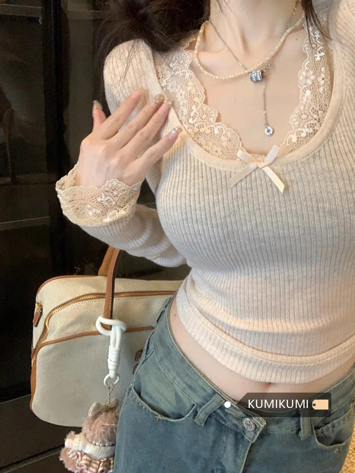 Sexy Lace Splice Long Sleeve Knitted Sweater Short Style Slim Fit Women's Summer Inner Wear Top Casual Style V-Neck Pure Color
Sexy Lace Splice Long Sleeve Knitted Sweater Short Style Slim Fit Women's Summer Inner Wear Top Casual Style V-Neck Pure Color