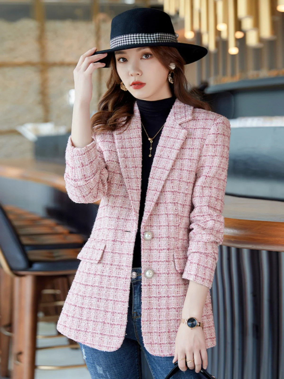 Pink Tweed Women's Suit Autumn Winter New High End Design Sense Lady Style Checkered Outerwear Polyester Fiber Long Sleeve
Pink Tweed Women's Suit Autumn Winter New High End Design Sense Lady Style Checkered Outerwear Polyester Fiber Long Sleeve