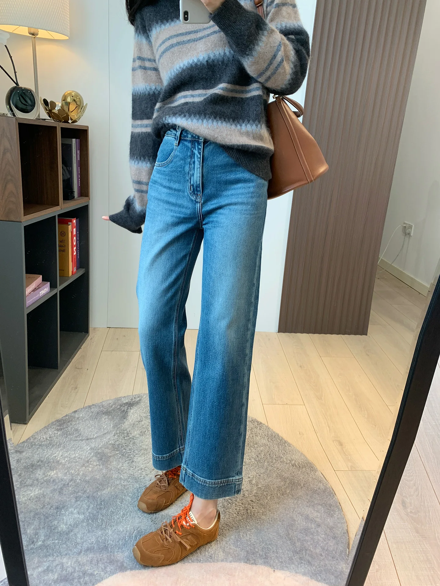 Джинсы с высокой талией, удобные, прямого кроя, повседневные, универсальные, укороченные, простые, женские, осенние, модные, Uni Crispirit
Джинсы с высокой талией, удобные, прямого кроя, повседневные, универсальные, укороченные, простые, женские, осенние, модные, Uni Crispirit