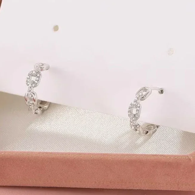 Real 925 Sterling Silver Mini Zircon Chain Round Hoop Earrings for Women Trendy Fine Jewelry Minimalist Accessories
Real 925 Sterling Silver Mini Zircon Chain Round Hoop Earrings for Women Trendy Fine Jewelry Minimalist Accessories