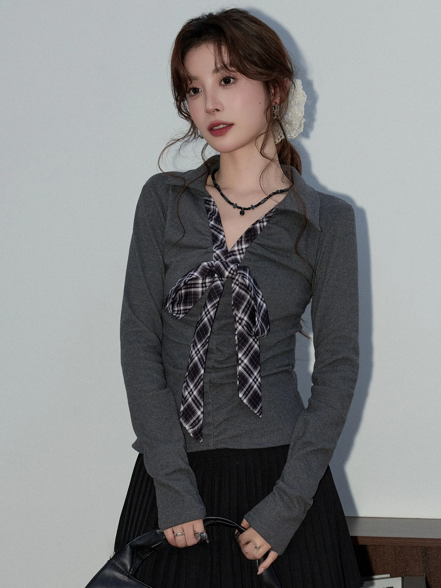 Корейский женский вязаный топ с длинным рукавом и V-образным вырезом, с узлом, весенний, из мягкой ткани, базовый, в стиле Pure Desire
Корейский женский вязаный топ с длинным рукавом и V-образным вырезом, с узлом, весенний, из мягкой ткани, базовый, в стиле Pure Desire