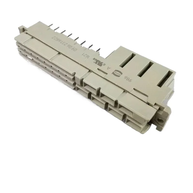 2 pieces HARTING connector 09062316822 circuit board plug DIN41612 24+7P original
2 pieces HARTING connector 09062316822 circuit board plug DIN41612 24+7P original
